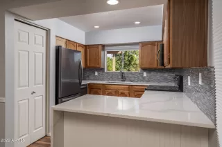 Photo #3: 6416285 Listing 