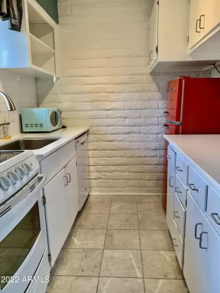 Photo #2: 6417153 Listing 