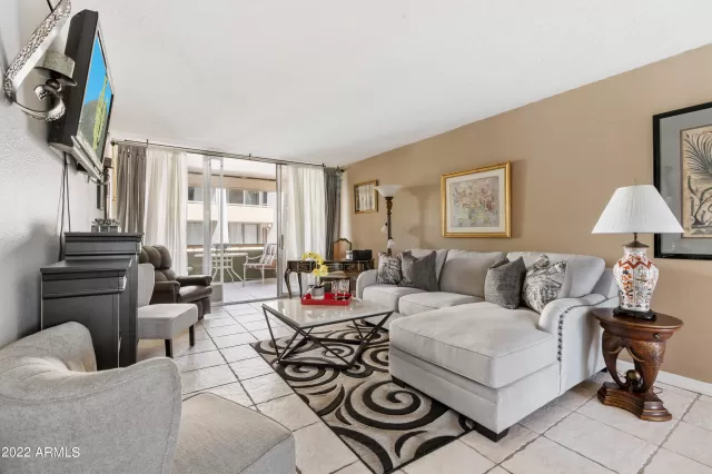 MLS: 6417758 Condo For Sale