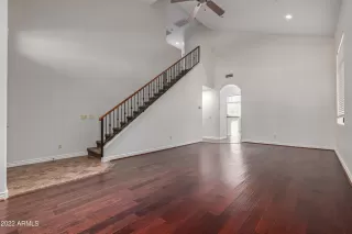 Photo #2: 6417768 Listing