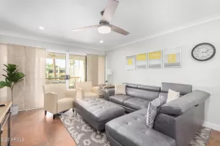 Photo #4: 6417858 Listing