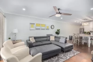 Photo #5: 6417858 Listing