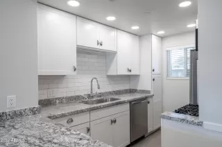 Photo #4: 6418107 Listing