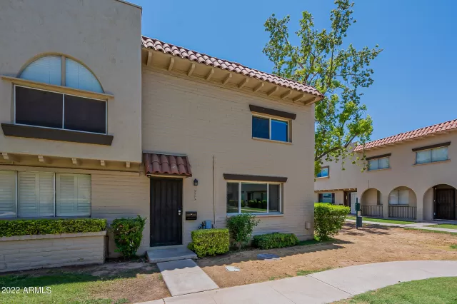 MLS: 6418118 Condo For Sale