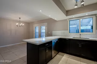 Photo #4: 6418118 Listing