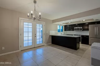 Photo #5: 6418118 Listing