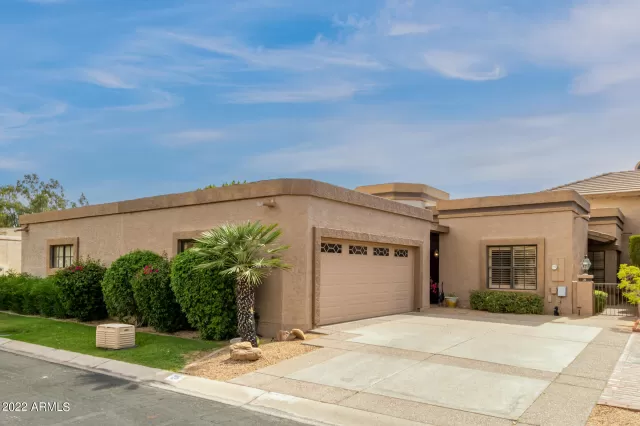 MLS: 6418344 Condo For Sale