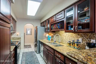 Photo #6: 6418539 Listing 