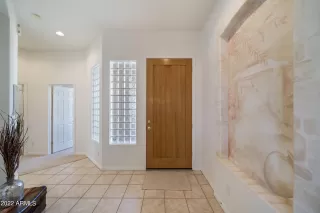 Photo #5: 6418683 Listing