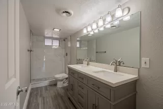 Photo #5: 6418946 Listing 