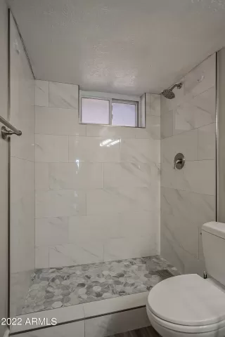 Photo #6: 6418946 Listing 