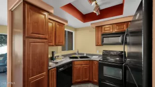 Photo #3: 6418968 Listing