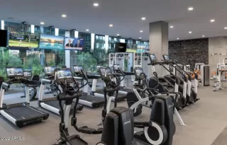 Photo #3: 6419269 Listing