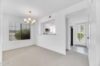Photo #6: 6419490 Listing 