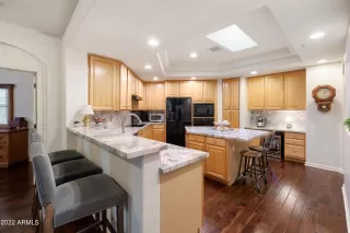 Photo #2: 6419618 Listing