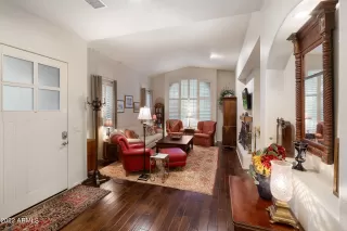 Photo #6: 6419618 Listing