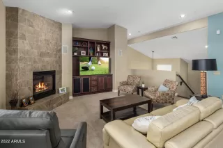 Photo #5: 6419815 Listing