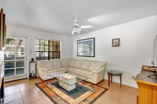 Photo #6: 6420191 Listing 