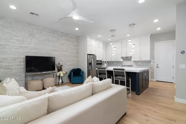 MLS: 6420282 Condo For Sale