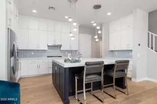 Photo #1: 6420282 Listing