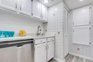 Photo #3: 6420659 Listing 