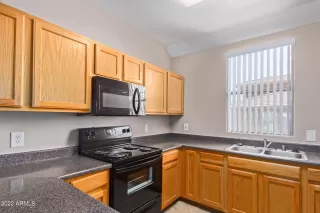 Photo #4: 6420666 Listing