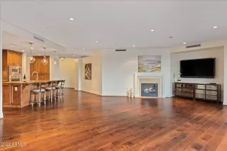 Photo #3: 6420758 Listing