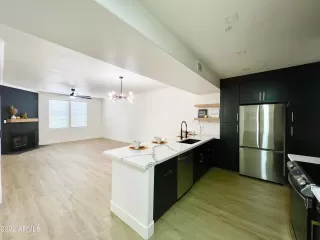 Photo #2: 6420760 Listing