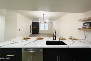 Photo #5: 6420760 Listing