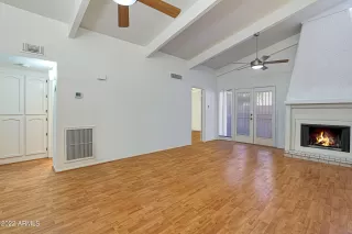 Photo #5: 6420899 Listing 