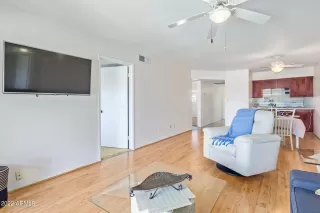 Photo #6: 6421454 Listing