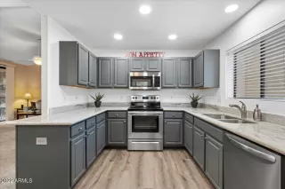 Photo #5: 6421503 Listing 