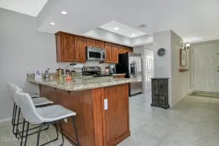 Photo #3: 6421712 Listing