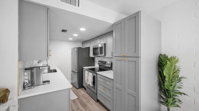 MLS: 6421943 Condo For Sale