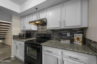 Photo #4: 6422008 Listing