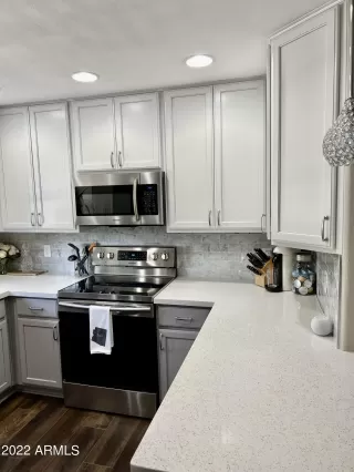 Photo #2: 6422216 Listing