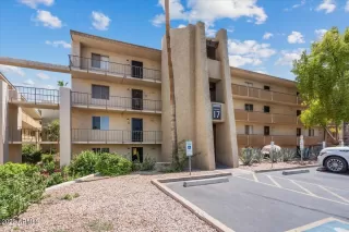 Photo #3: 6422301 Listing