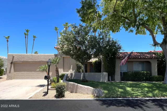 MLS: 6422642 Condo For Sale