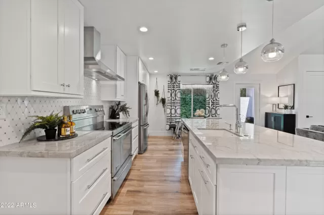 MLS: 6422710 Condo For Sale