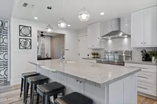 Photo #1: 6422710 Listing