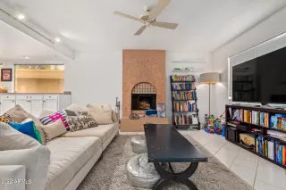 Photo #4: 6422757 Listing