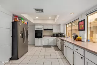 Photo #5: 6422757 Listing