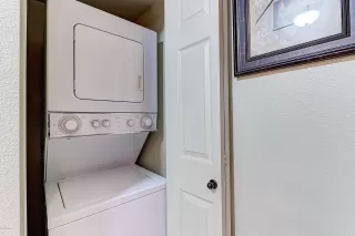 Photo #6: 6422805 Listing