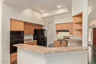 Photo #5: 6422816 Listing