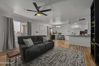 Photo #5: 6422994 Listing