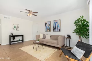 Photo #6: 6423328 Listing