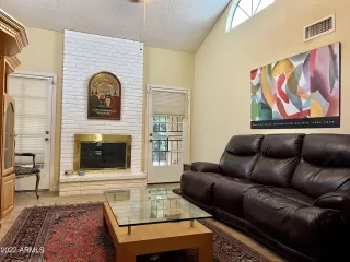 Photo #2: 6424212 Listing 