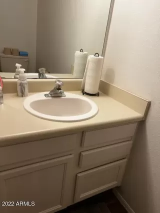 Photo #5: 6424600 Listing