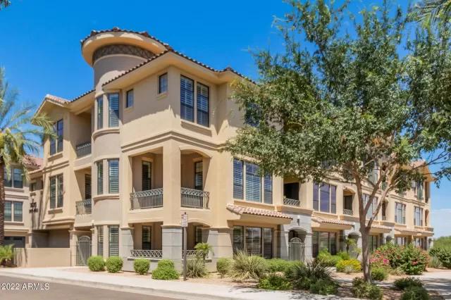 MLS: 6425009 Condo For Sale