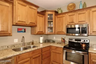 Photo #6: 6425094 Listing 